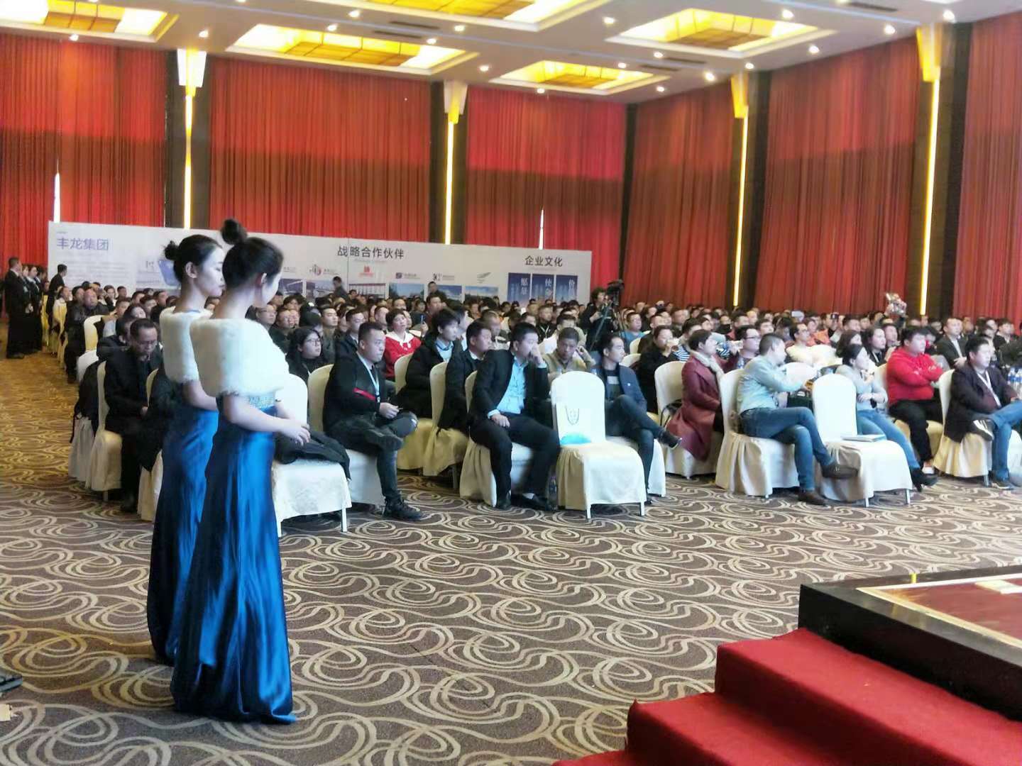 1543820639122304.jpg 1543820639122304.jpg